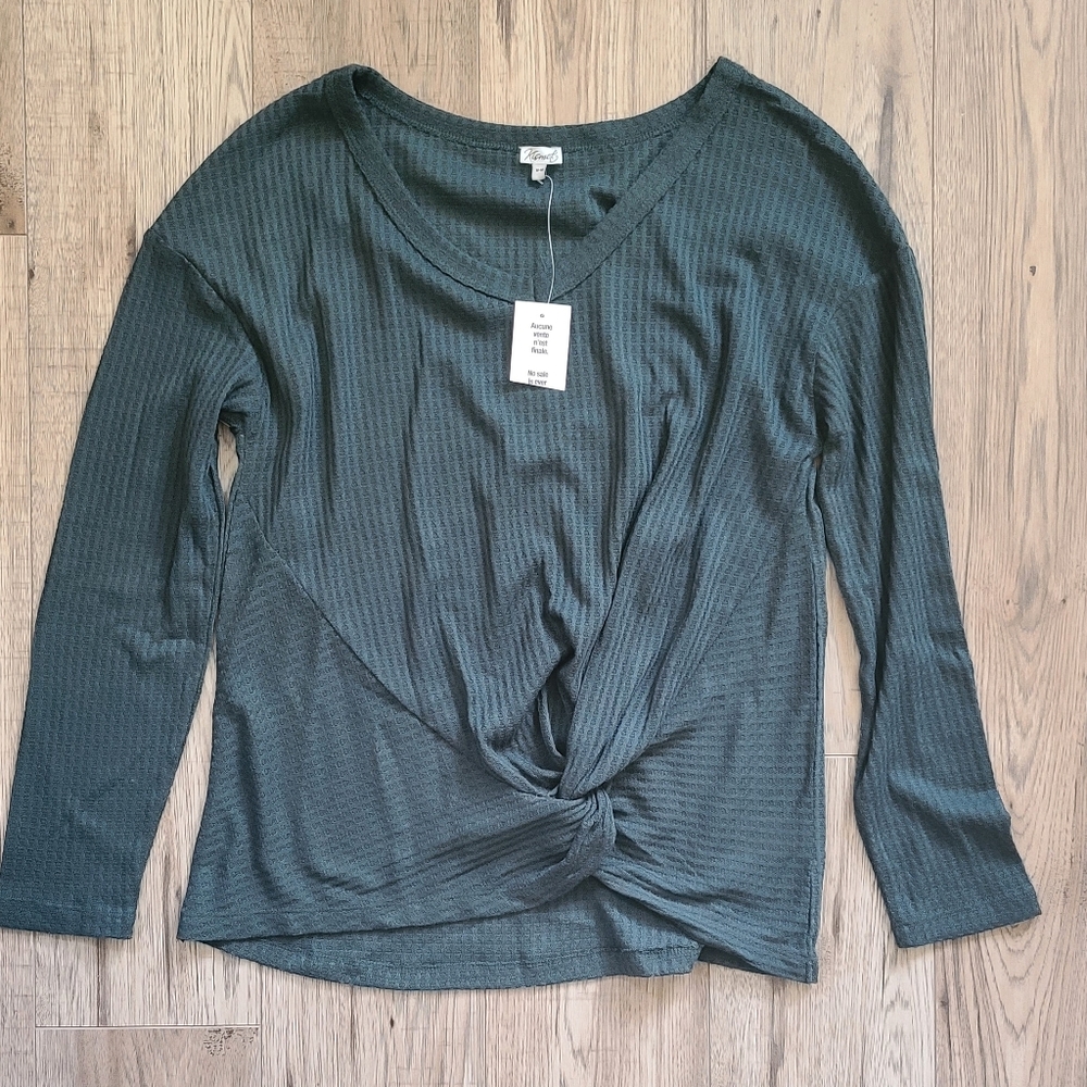 🎈 2 for $10! 🎈 Waffle Top